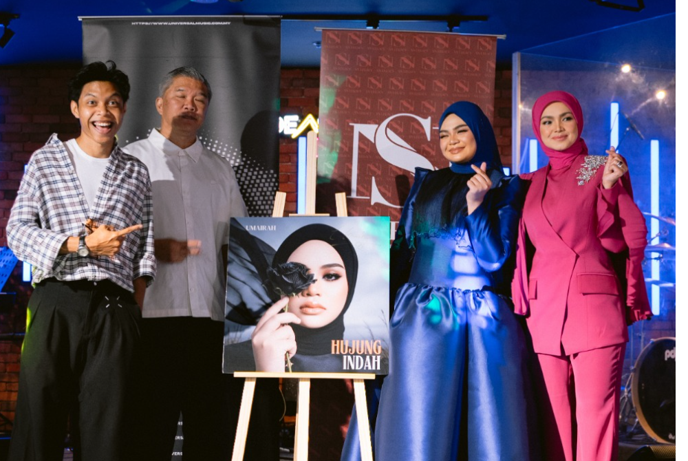 Anak muda itu terus melakar perkembangan positif dalam karier apabila tampil dengan single terbaharu, Hujung Indah.