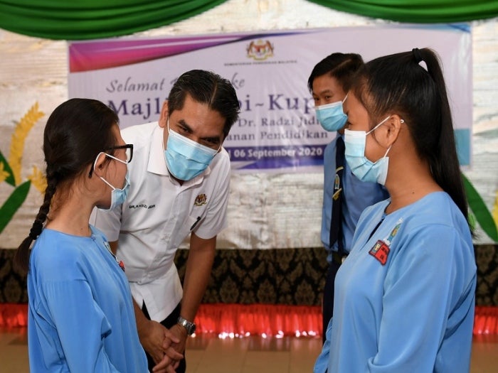 Ini kata Menteri Kanan Pendidikan berkenaan kekangan pemilikan peranti dalam kalangan pelajar