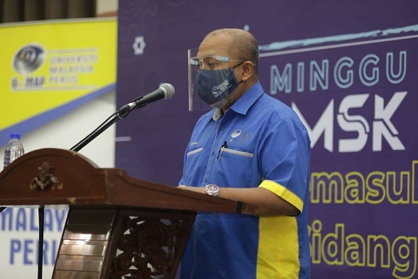 TNC AA ketika berucap di Majlis Simbolik Penerimaan Mahasiswa Baharu Diploma