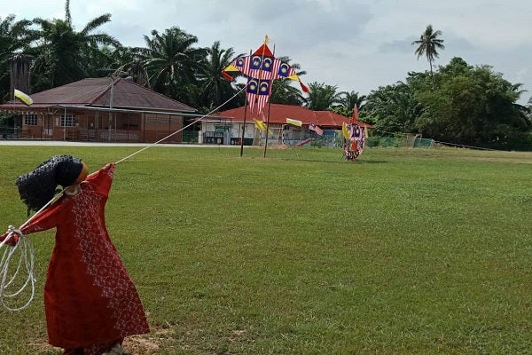 Semarak Jiwa Merdeka - REPLIKA WAU MERDEKA BERSAIZ GERGASI SK PANTAI REMIS, PERAK (Gambar 3)