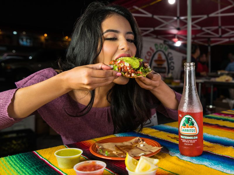 jarritos-mexican-soda-idP6ct9jkmk-unsplash (1)