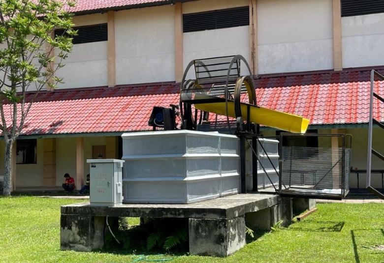 berita negeri ums Universiti tempatan berjaya hasilkan mesin pembersih sampah di sungai Sabah dengan peruntukan RM100 000