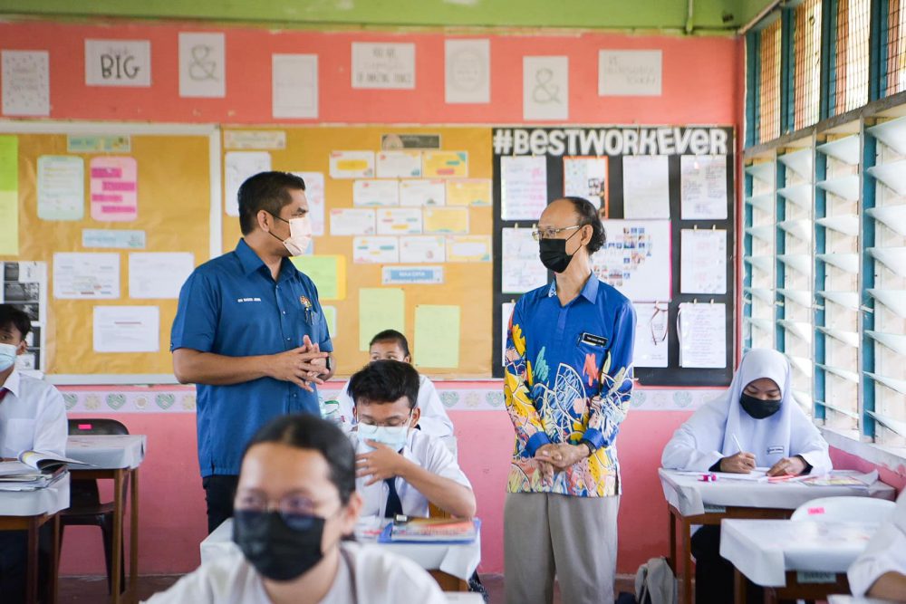 Radzi Jidin elaun petugas SPM