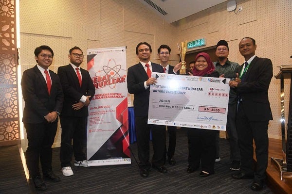 Pasukan debat UPM bawa pulang gelaran juara dan pendebat terbaik. Apa rahsia mereka?