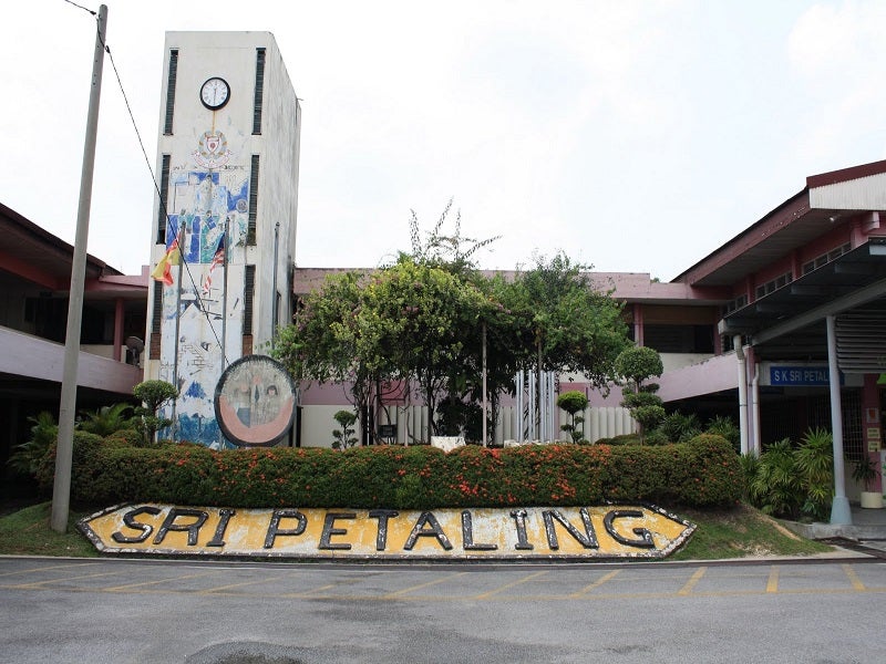 SK SRI PETALING
