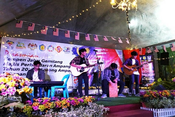 4 pelajar UPSI muncul johan pertandingan busking, bawa pulang hadiah RM1,000