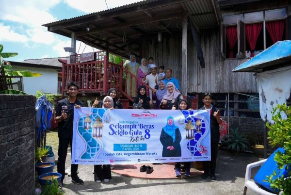 Program Sekampit Beras Sekilo Gula meringankan beban 100 penerima yang kurang berkemampuan. 