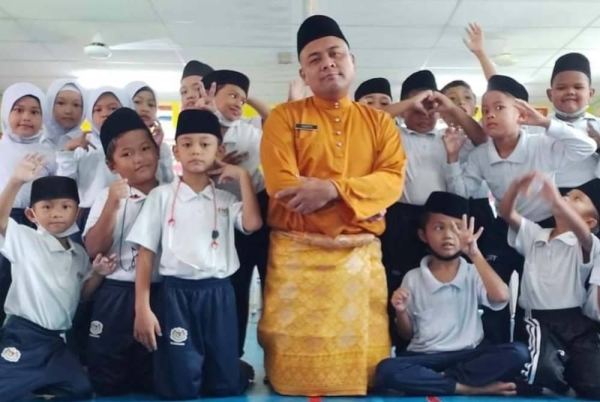 Setiap hari yang dijalani akan menjadi hari yang menggembirakan kerana mereka akan belajar perkara baharu. (Gambar hiasan) 