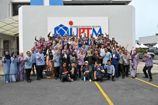 Kerjasama semua pihak diperlukan dalam memastikan hasrat UPTM melahirkan akauntan Bumiputera profesional tercapai.