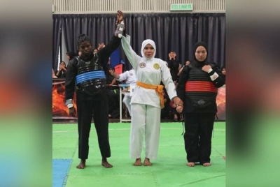 Kejayaan yang dicapai Yashwini ketika muncul juara dalam Kejonanan Silat Polisas Jemputan IPT dan Remaja 2024.