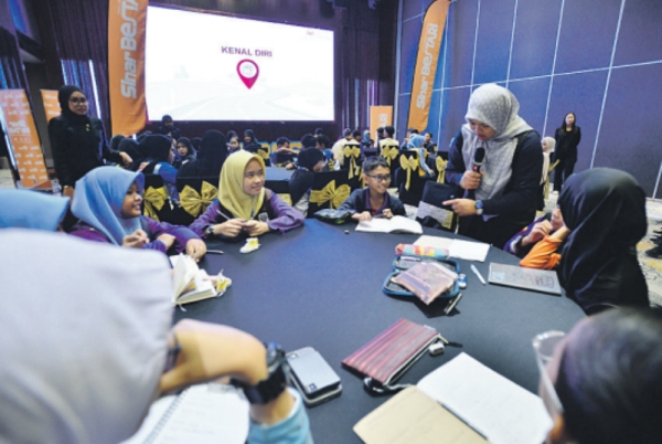 Suasana sekitar 'Program Career Roadmap' sempena Festival TV PSS Sinar Bestari Peringkat Kebangsaan 2025 yang mendapat kerjasama daripada TalentCorp Malaysia.