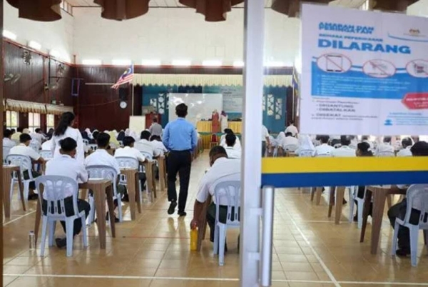 Peperiksaan SPM 2025 membabitkan 413,372 calon bermula hari ini hingga 23 Dis di 3,350 pusat peperiksaan di seluruh negara.