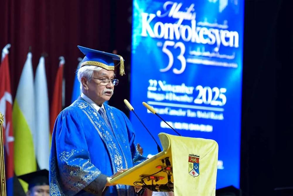 Yang Dipertuan Besar Negeri Sembilan Tuanku Muhriz Tuanku Munawir yang juga Canselor UKM menyampaikan titah ucapan pada Majlis Konvokesyen UKM ke-53. 