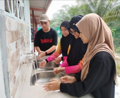 Singki baharu disediakan oleh PAAB di Sekolah Agama Gambut membolehkan pelajar menghargai tentang pentingnya pengurusan air. 