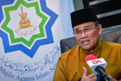 Salehuddin berkata, usaha pemutihan itu akan dilaksanakan secara berfasa mengikut kategori sekolah dengan permulaan melibatkan semua sekolah tahfiz swasta. 