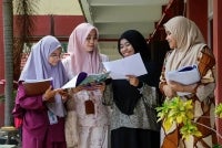 KPT akan mengambil alih sepenuhnya sistem pendidikan prauniversiti melibatkan Tingkatan Enam dan Matrikulasi bermula tahun ini. Gambar hiasan 