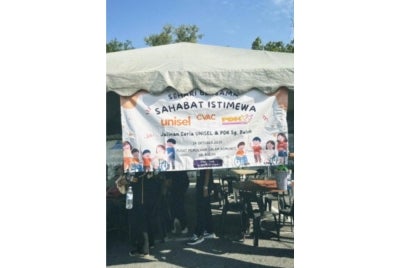 Program 'Sehari Bersama Sahabat Istimewa' yang melibatkan Mahasiswa Universiti Selangor (UNISEL) bersama anak-anak OKU PDK Sungai Buloh 