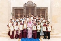 Pelajar berkenaan terdiri daripada pelbagai kaum dari seluruh negara, yang pernah memenangi pertandingan bahasa Ingegris antaranya di Itali, Amerika Syarikat, Brazil, United Kingdom dan Singapura. 