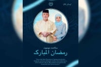 Seri Paduka Baginda berdua menyeru rakyat agar memanfaatkan bulan penuh keberkatan dengan memperbanyakkan ibadah, memperkukuh perpaduan serta menyemarakkan semangat saling membantu antara satu sama lain. - Gambar Facebook Sultan Ibrahim Sultan Iskandar 