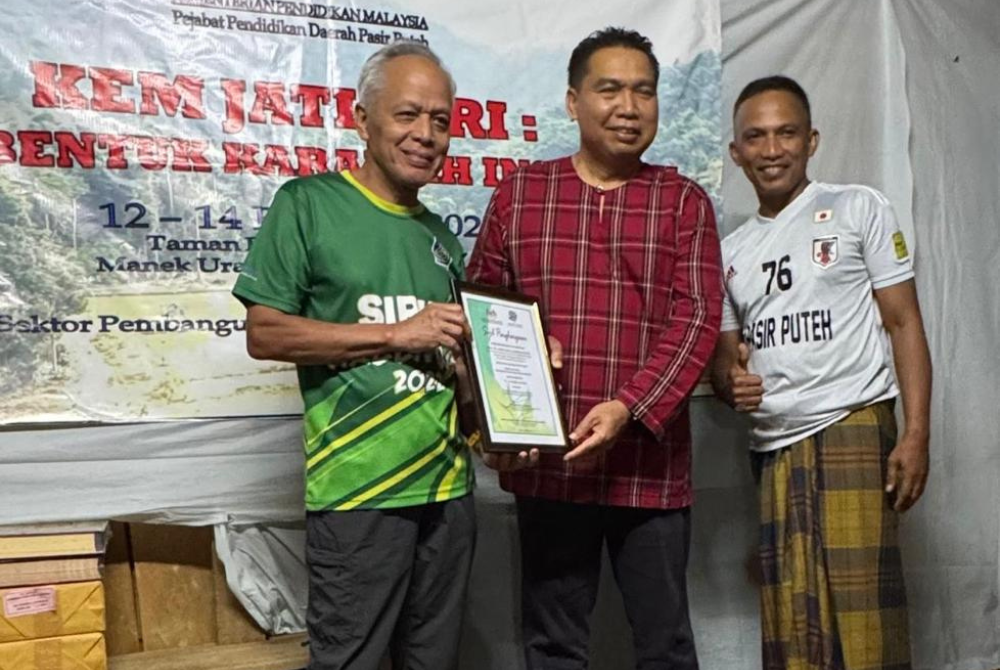 Dari kiri Muhammad Nasir, Mohd Abdullah dan Zamri