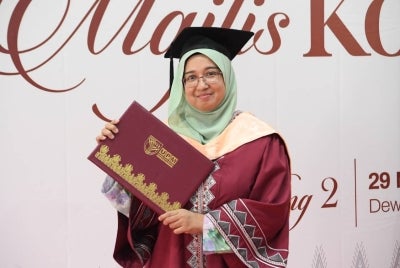 Bagi Nurhayatul, kejayaan sebenar bukan sekadar trofi dan gelaran, sebaliknya apabila setiap inovasi memberi makna kepada kehidupan murid.