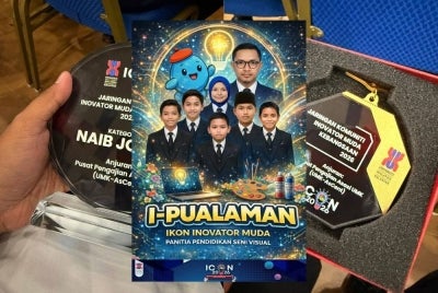 Hasil kreativiti dan usaha gigih, mereka berjaya meraih Anugerah Emas Inovasi Kebangsaan bagi Kategori Sekolah Rendah; Naib Johan Keseluruhan Kategori Sekolah Rendah dan Anugerah Booth Inovasi Terbaik. 