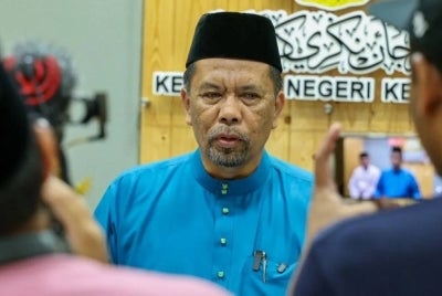 Wan Roslan berkata, setakat ini kerajaan negeri belum merancang untuk membawa pulang pelajar memandangkan keadaan masih terkawal.