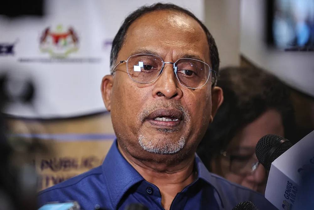 Zambry berkata, KPT akan mendapatkan maklumat lanjut daripada UM berhubung isu adegan kurang sopan dalam sebuah persembahan teater.