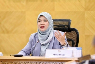 Fadhlina 
