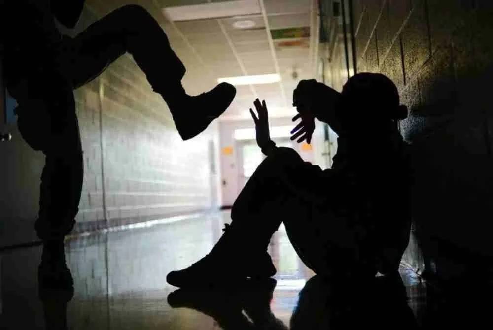 Isu buli bukan lagi sekadar masalah disiplin di sekolah atau institusi pendidikan, sebaliknya menjadi ancaman sosial yang meninggalkan kesan mendalam kepada mangsa untuk tempoh sangat panjang. Gambar hiasan 