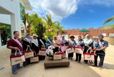Bagi keluarga besar Sailin, pendidikan bukan sekadar jalan menuju kejayaan, tetapi legasi yang diwariskan dari satu generasi ke satu generasi. Nilai ilmu yang ditanam sejak kecil terus mekar dalam jiwa seluruh keluarga.