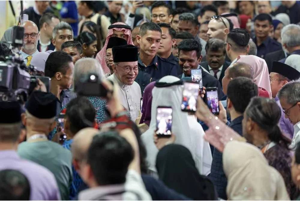 Perdana Menteri ketika hadir bagi merasmikan PBAKL 2026 di WTCKL hari ini.