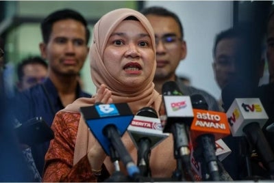 Fadhlina 