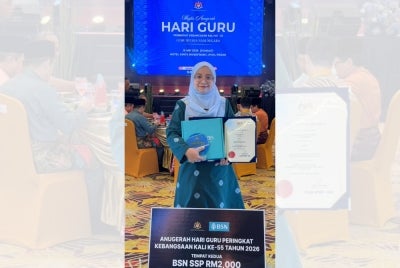 Siti Zubaidah yang merupakan penerima Anugerah Pencipta Kandungan Digital menjadikan pengorbanan, kesungguhan dan dedikasi diri dalam memastikan pembelajaran lebih dekat dengan jiwa generasi sekarang. 
