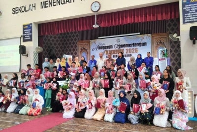 Majlis ini melibatkan pelajar daripada semua tingkatan bermula kelas peralihan hingga Tingkatan Lima, termasuk calon-calon yang mencatatkan keputusan cemerlang dalam peperiksaan SPM 2025.