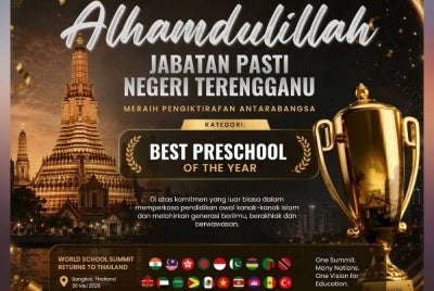 Jabatan Pasti Terengganu melakar sejarah apabila menerima pengiktirafan antarabangsa sebagai Best Preschool of the Year sempena World School Summit 2026 di Bangkok, Thailand baru-baru ini. Foto: Facebook Jabatan Pasti Terengganu 