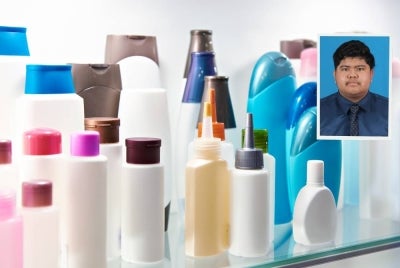 Di sebalik kemudahan dan keberkesanan produk tersebut, terdapat isu yang semakin mendapat perhatian dalam kalangan pengguna dan pakar kesihatan iaitu penggunaan bahan kimia dalam produk penjagaan diri. Foto: Canva. Gambar kecil: Muhammad Zahin 