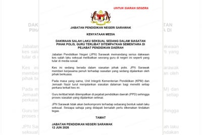 JPN Sarawak menempatkan guru yang terlibat kes salah laku seksual yang tular di media sosial di pejabat pendidikan daerah (PPD) sehingga proses siasatan dijalankan selesai