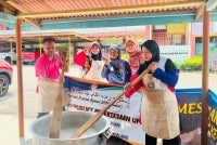 Program Bubur Asyura SRAJR memberi pelbagai impak positif kepada semua yang terlibat. Antaranya ialah memupuk semangat perpaduan, mengukuhkan hubungan antara sekolah dan komuniti serta memperkasakan kerjasama dalam kalangan warga sekolah. 