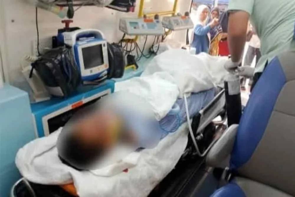 Mangsa dilaporkan telah dikejarkan ke HSB untuk menerima rawatan lanjut.