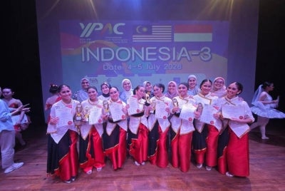 Tahniah atas kejayaan pasukan Tarian Citra Pawana yang dianggotai lapan pelajar Tingkatan Empat iaitu Erika Lyana, Zulaikha Hanny Raneea, Ainul Zaharah, Putri Nur Nayla, Hannah Damia, Amni Humaira, Alyssa Saiful dan Nur Izza Myiesha. Semoga kejayaan ini menjadi pemangkin untuk terus mengembangkan bakat, mengukir lebih banyak pencapaian dan mengharumkan nama sekolah serta negara di persada antarabangsa.