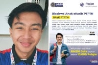 Aiman (kiri) bersyukur apabila terpilih menerima biasiswa yang hadir tepat pada masanya ketika keluarganya berdepan kesukaran. 