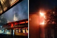 Kebakaran membabitkan asrama lelaki sekolah berkenaan. Foto: Bomba