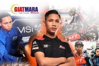 Berbekalkan kemahiran yang dipelajari dalam bidang TVET, Muhammad Firdaus kini melakar kejayaan membanggakan apabila menjadi mekanik bersama pasukan ZK Racing/MSI Racing yang beraksi di pentas perlumbaan antarabangsa. Foto: Facebook Majlis Amanah Rakyat
