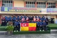 Antara pemain gamelan yang berjaya mengharumkan nama sekolah ke peringkat kebangsaan.