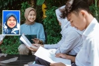 Pemilihan kursus bukan sekadar tentang memilih program yang popular, tetapi perlu mengambil kira minat, kelayakan akademik, kebolehpasaran dan hala tuju kerjaya agar pilihan yang dibuat benar-benar dapat menjadi langkah awal kepada masa depan yang lebih terjamin. Foto: Canva. Gambar kecil: Dr Mazatusziha