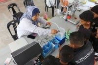 Antara pengisian utama program ialah aktiviti berkaitan asas kejuruteraan prompt, penggunaan AI secara beretika dan aktiviti robotik, yang memberi peluang kepada murid meneroka teknologi secara lebih dekat, interaktif serta menyeronokkan. 