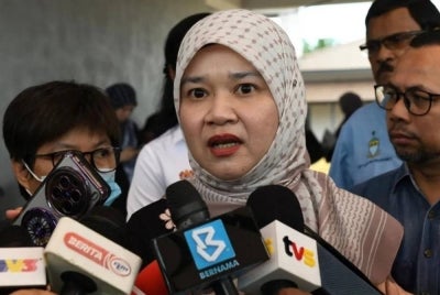 Fadhlina 