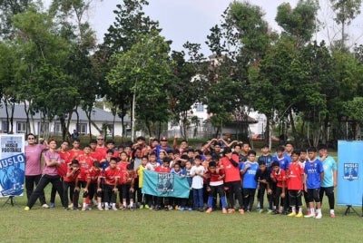 Kumpulan bakat muda yang sedang membina langkah dalam bola sepak, dengan harapan suatu hari nanti mampu mencipta nama dan mengharumkan nama negara di pentas yang lebih besar. 