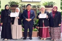 Guru sebagai pencetus inovasi. Barisan guru Al-Amin Darul Musthofa di sebalik pembangunan Akhlaq360 yang memacu pembentukan akhlak murid melalui teknologi digital.